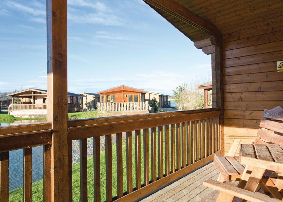 Dacre Lakeside Park Hotell Brandesburton Eksteriør bilde