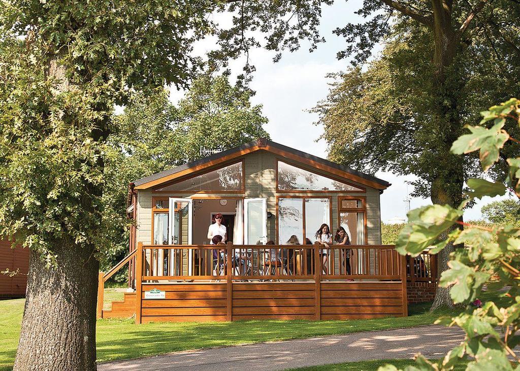 Dacre Lakeside Park Hotell Brandesburton Eksteriør bilde