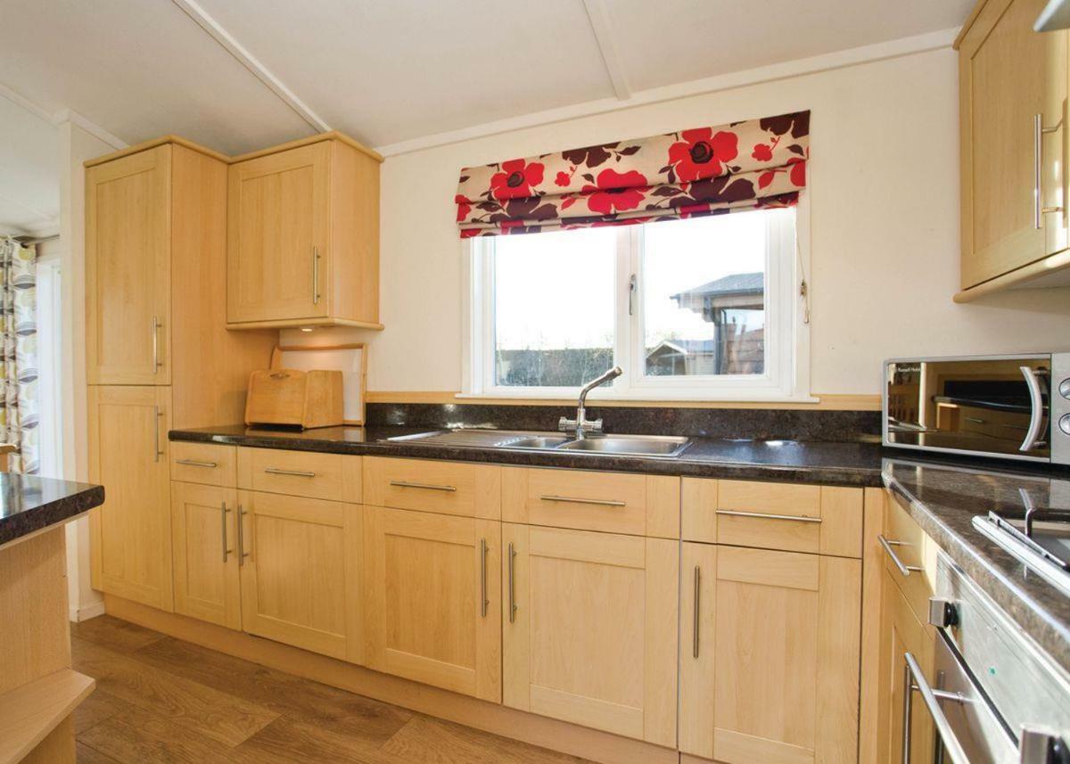 Dacre Lakeside Park Hotell Brandesburton Eksteriør bilde